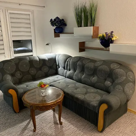 Regina Apartment *